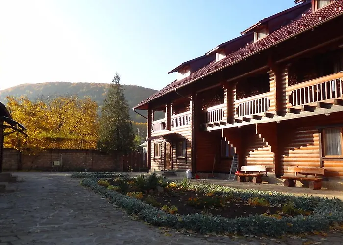 Otel Zatyshna 2*