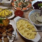 Zatyshna ホテル 2*